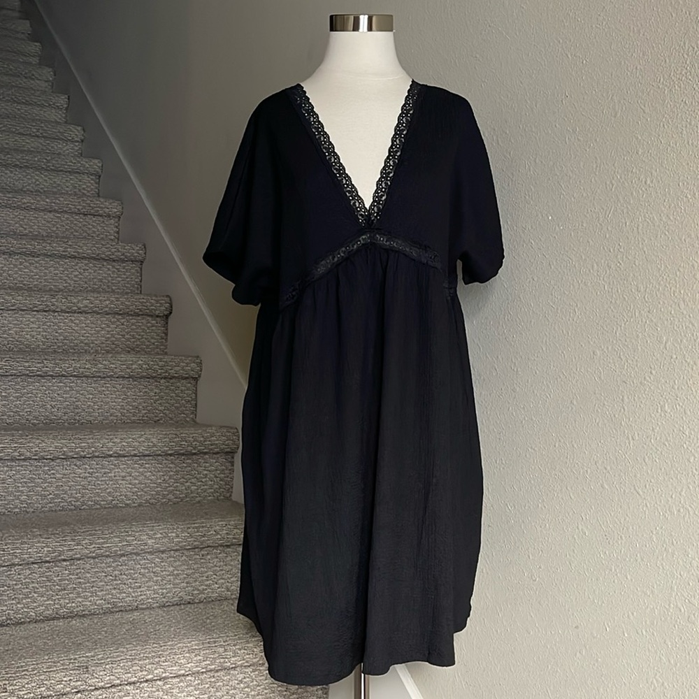 ASOS Designs Sz 8 Black Lightweight, Unlined with Lace Detail Dress